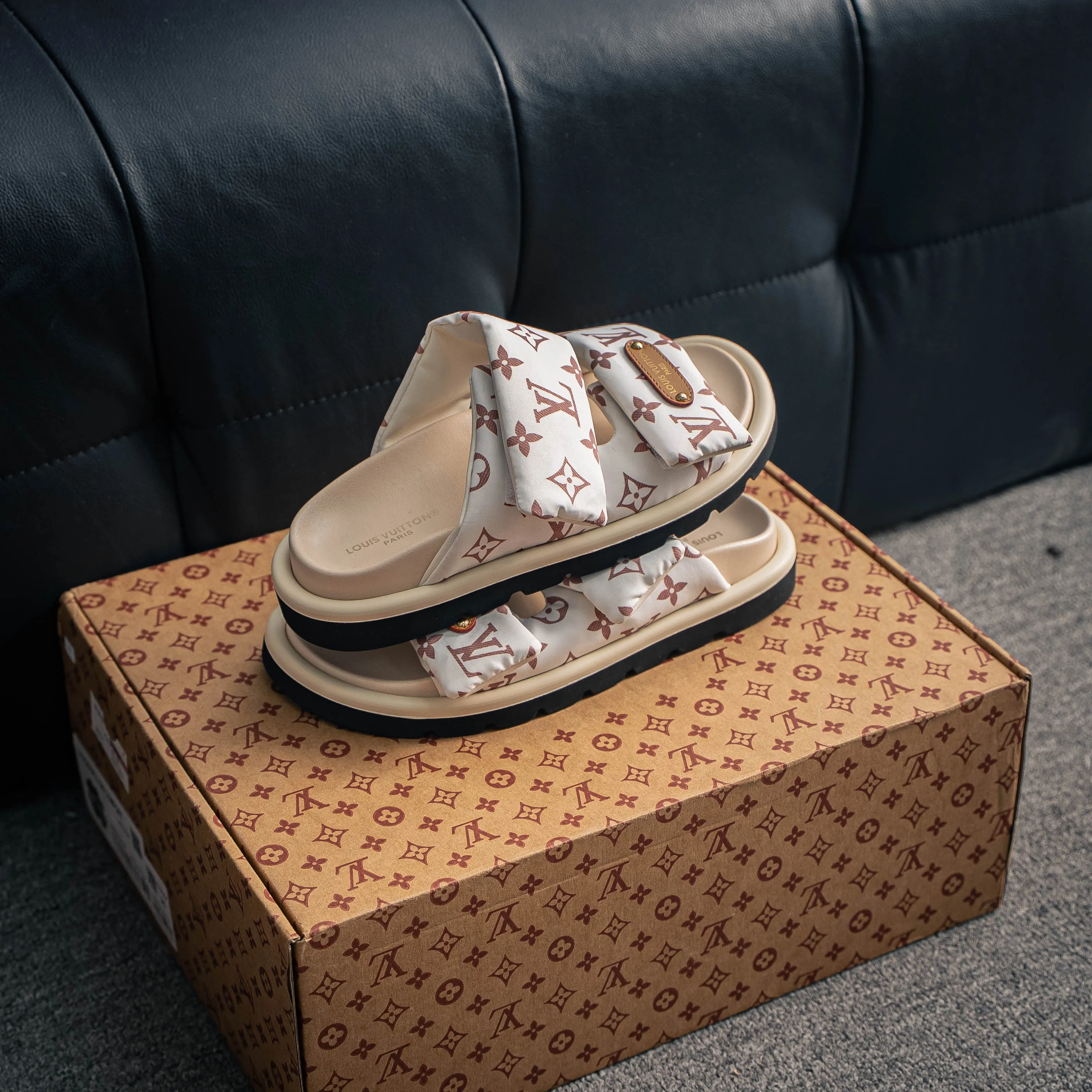 # LOUIS VUITTON ｜ 2026ss /Takashi Murakami x LOUIS VUITTON Sandals 。